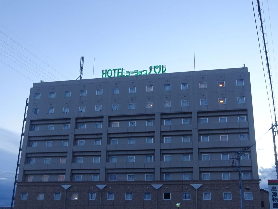 目立つので見つけるのは簡単です。