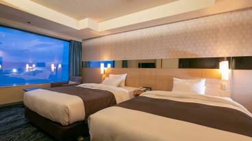Room / 3