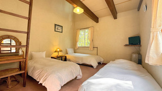 スーペリア トリプルルーム 共用バスルーム