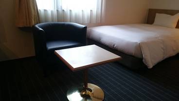 客室 / 3
