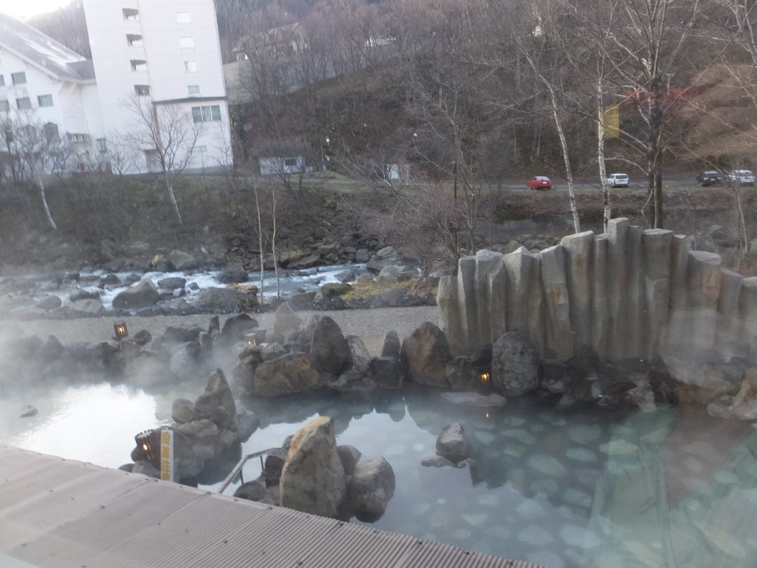 大露天風呂。レストランから。