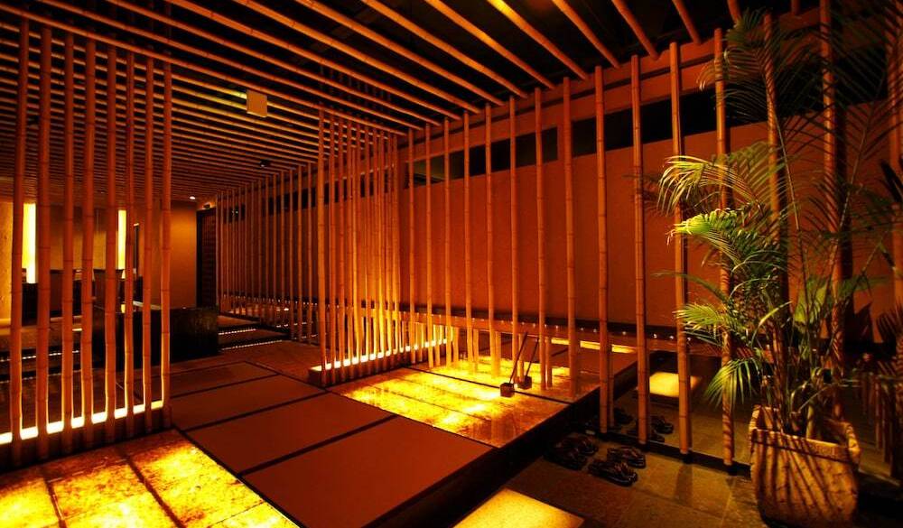 内部エントランス / 2