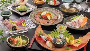 食事・飲み物 / 4