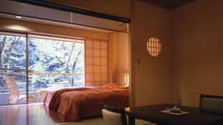 ふたりで入れる露天風呂【別館～せせらぎ～・８畳＋寝室】 [和洋室] [禁煙] [リバービュー]