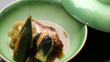 食事・飲み物 / 12