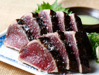 「明神丸 ひろめ市場店」 料理 11804954 中（8切）
