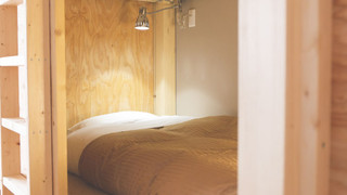 エコノミー 4 人部屋 共用バスルーム