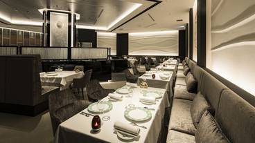 フレンチレストランの内観 / 9