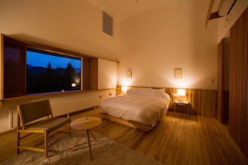 If you want to spend a slow pace, stay at a hotel with atmosphere 3032261