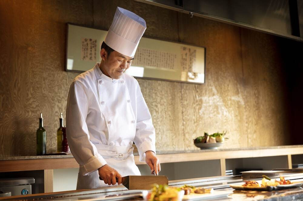 鉄板焼き　レストラン楓