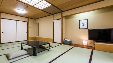 客室 / 16