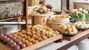 焼き立てパンコーナー / 7