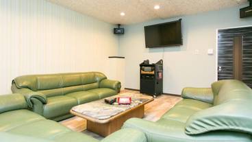 カラオケ ルーム / 3