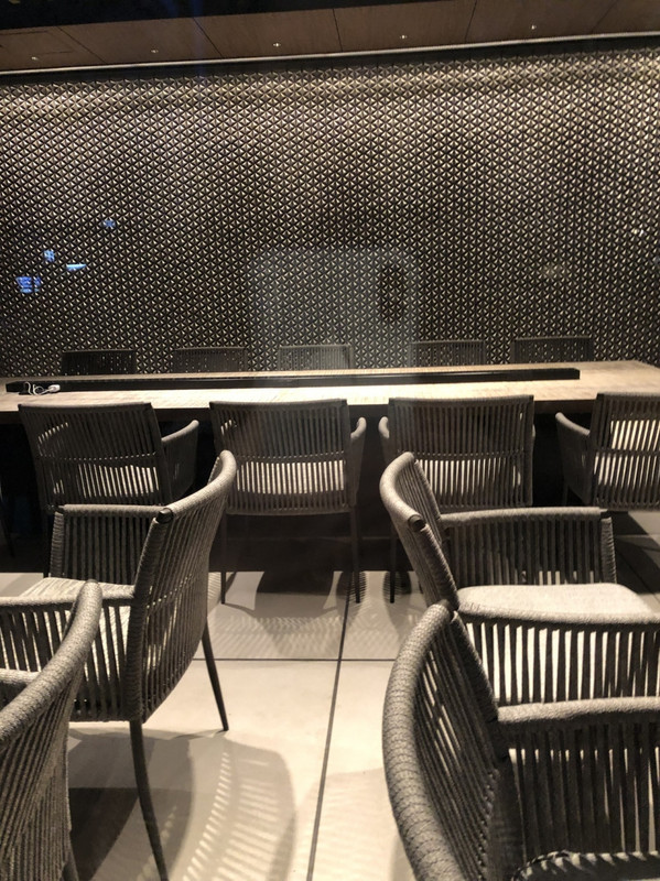 オイケカフェ　注文してから結構待つ。ここはホテルのラウンジで