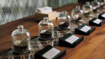 食事・飲み物 / 4