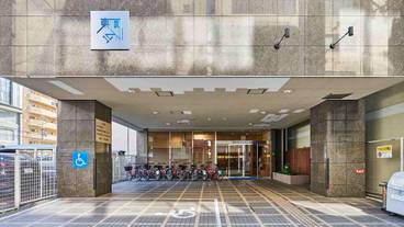 施設の入り口 / 9