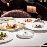 パリ×京都の美食
至福のディナー / 1