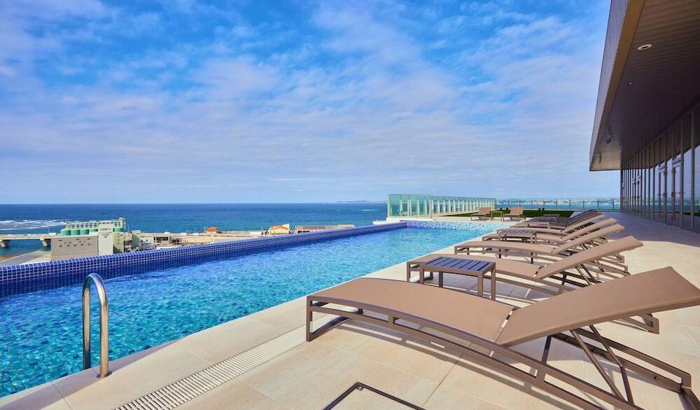 9階インフィニティプール / 2