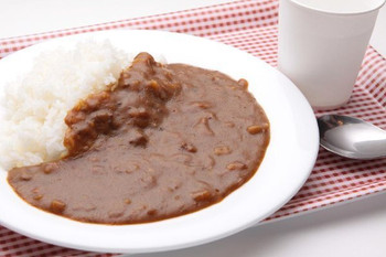 夜鳴きカレーが美味!グループ旅にもおすすめのホテル3445601