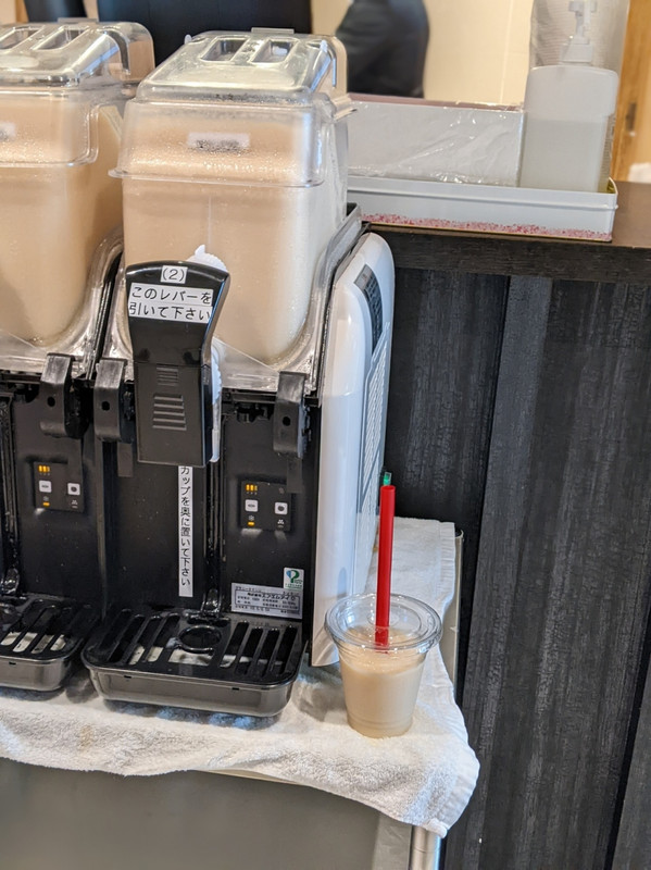 朝スムージーはセルフサービス