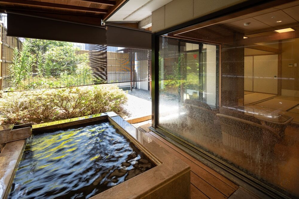 市街中心地にある老舗ホテルでゆったりステイ4010014