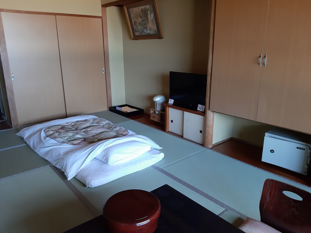 チェックインした時、既に布団が敷いてありました。