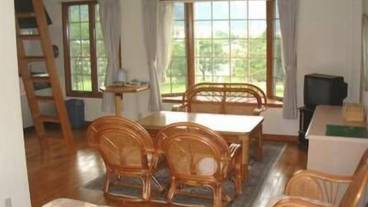 客室内のダイニングエリア / 2