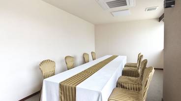 ボールルーム / 8