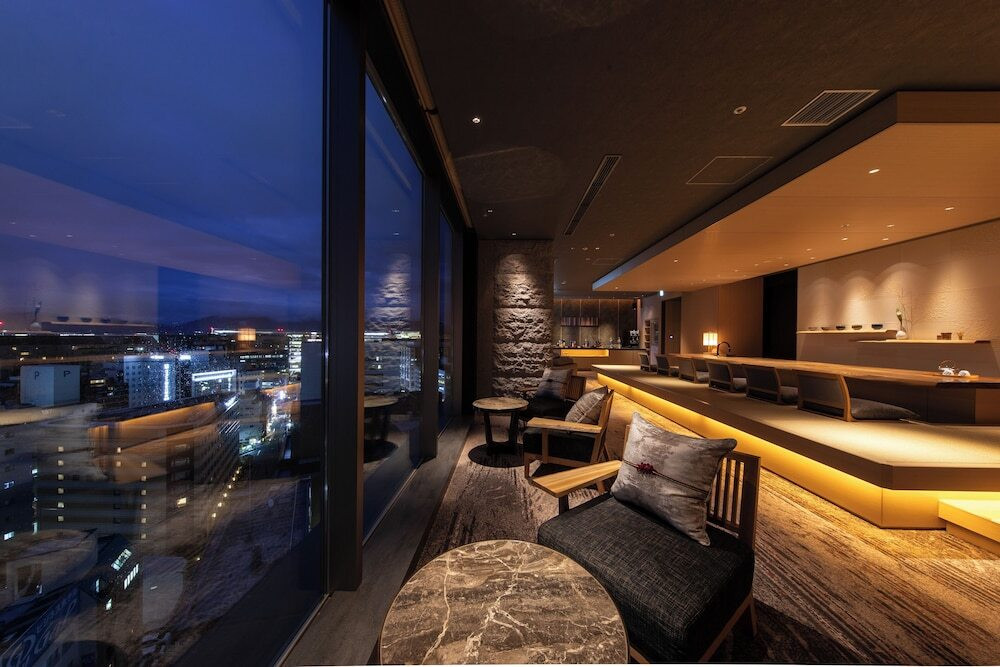 宿泊者限定ラウンジで夜景を楽しめるホテル3759155