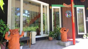 施設の入り口 / 3