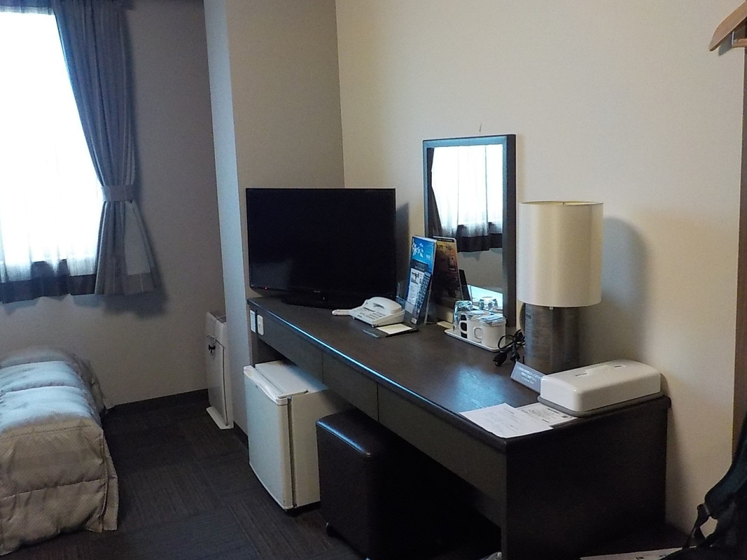 客室の壁紙は比較的新しいものです。