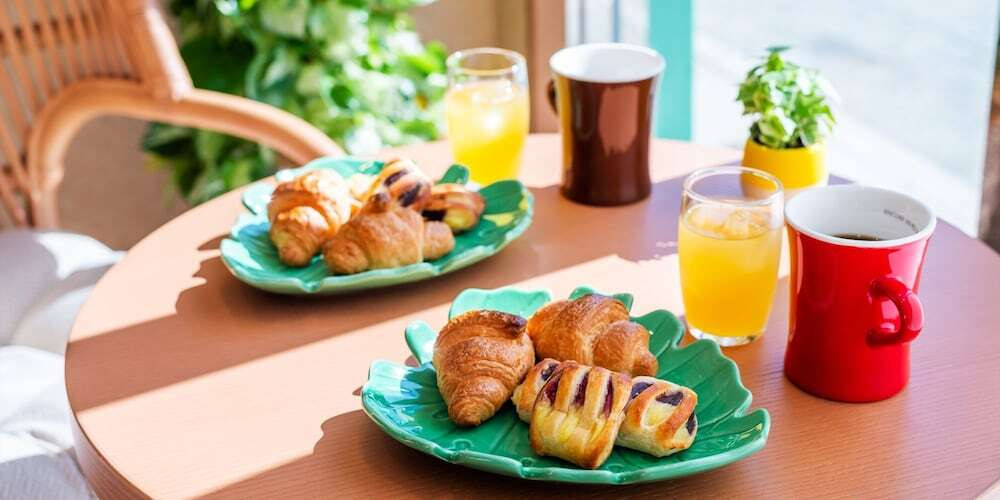 朝食