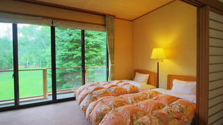 デラックスファミリールーム (204)