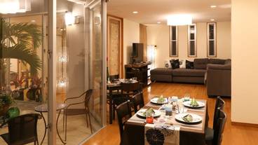 客室内のダイニングエリア / 6