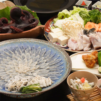 Boasting seafood such as puffer fish dishes in autumn and winter, and octopus dishes in spring and summer! 3381897