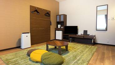 客室内のダイニングエリア / 7