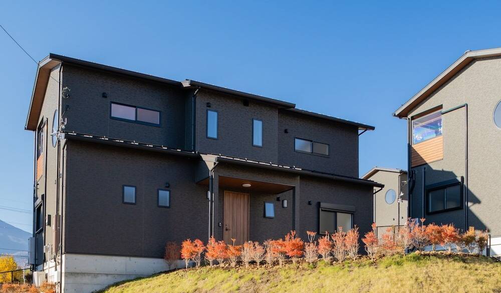 ラージヴィラ外観 / 3