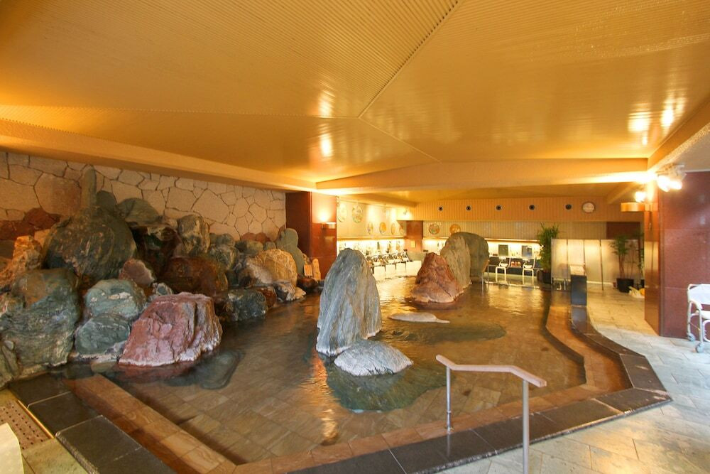 大浴場「滝見の湯屋」①