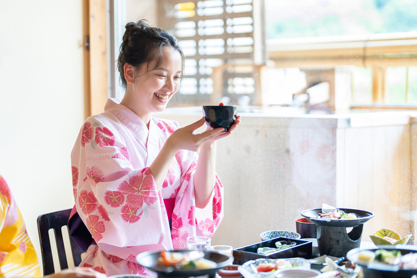 温泉旅行　食事　女子旅