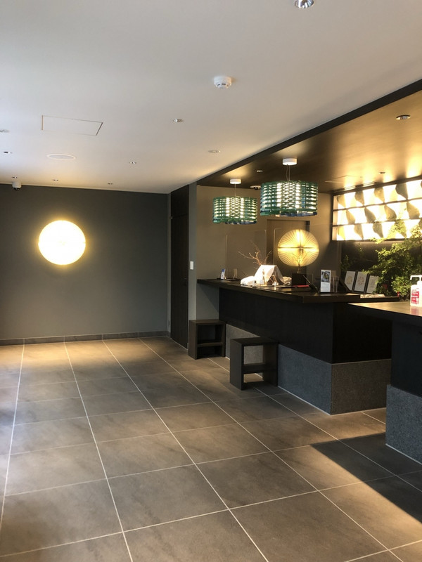 フロントです。