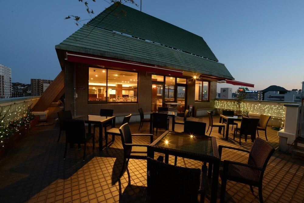 屋外ダイニングエリア