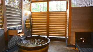 [森の中の露天風呂]付和洋室スイート 禁煙 - 宿泊されるお客様(お子様含む)を含めた人数検索をした上ご予約頂きますようお願い致します