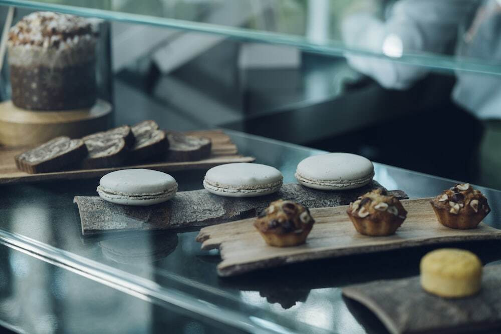 旅のお供に欠かせないスイーツも、オリジナルのものを3360015