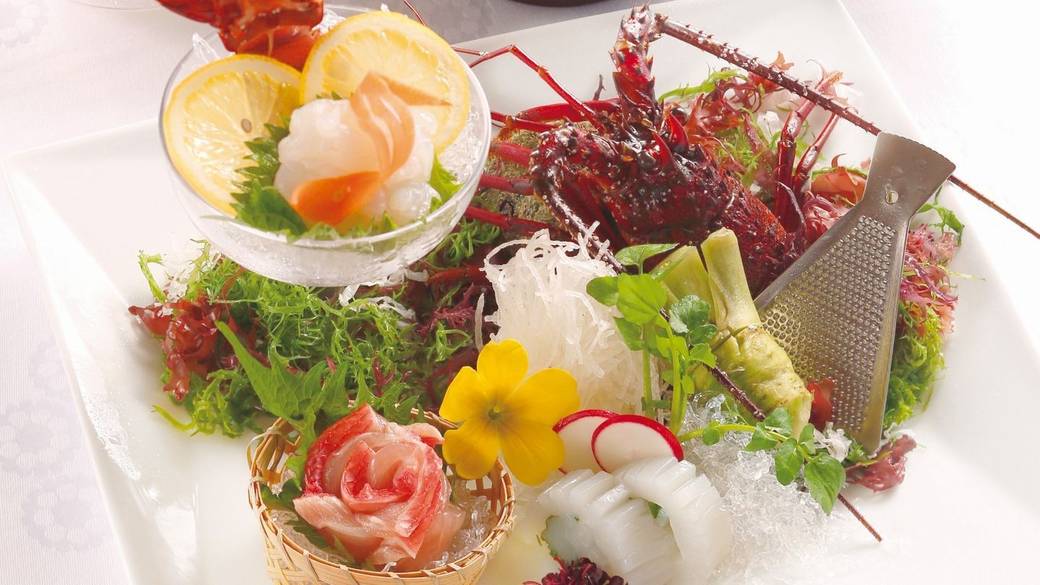 ブッフェにフレンチ
夕食はお好みで / 4