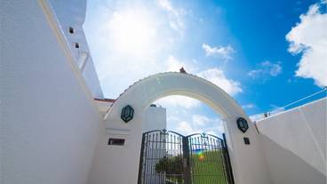 施設の入り口 / 4