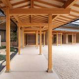 趣あるアプローチを抜け
チェックイン / 1