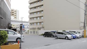 駐車場 / 8
