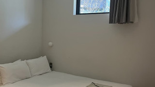 スーペリア ダブルA 1階 禁煙 階段でのアクセス