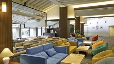 ロビー応接スペース / 2