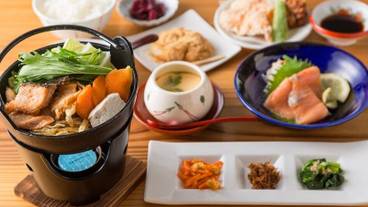 食事・飲み物 / 4